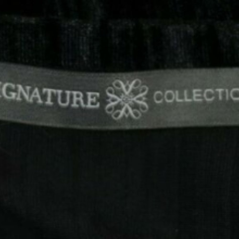Signature Collection Textured Velvet Top - Picture 6 of 7